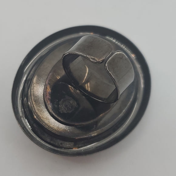 GASOLINE GLAMOUR QUARTZ/GUN METAL BEE RING - Picture 5 of 8